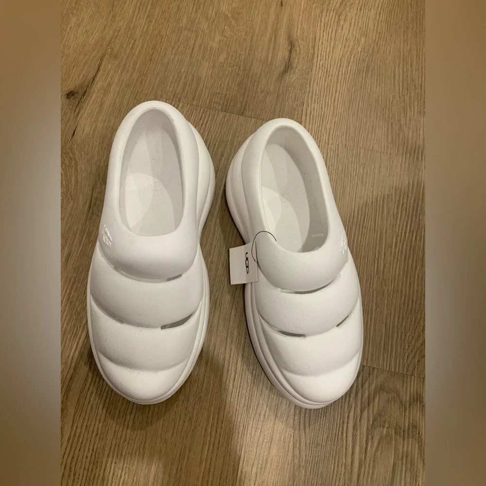 NWT UGG women’s Yeah clog gorpcore platform loungewear casual size 8/EU 39